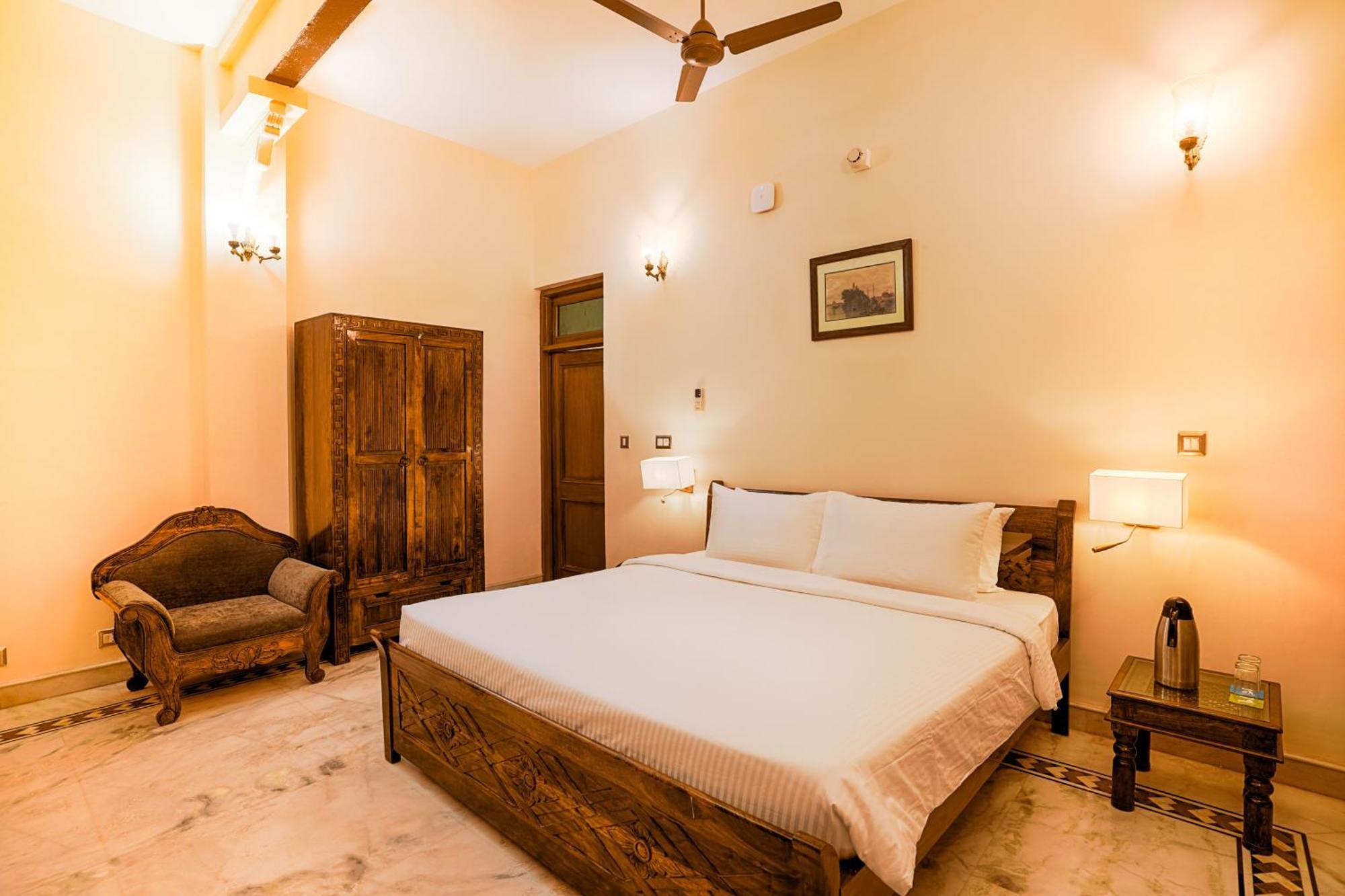 Club Mahindra Bharatpur Hotel Exterior photo