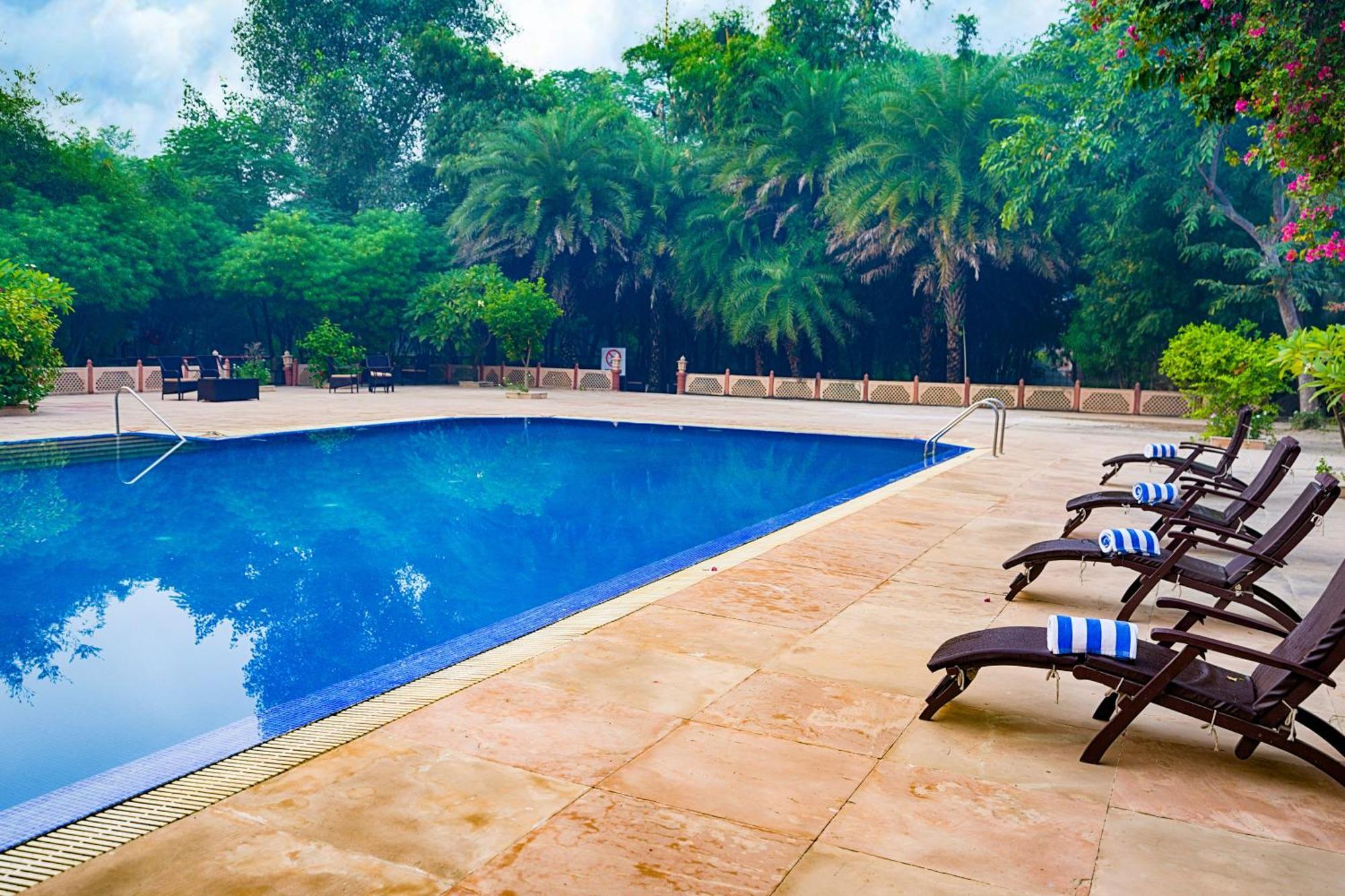 Club Mahindra Bharatpur Hotel Exterior photo