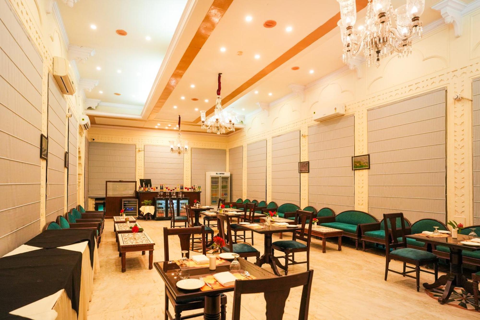 Club Mahindra Bharatpur Hotel Exterior photo