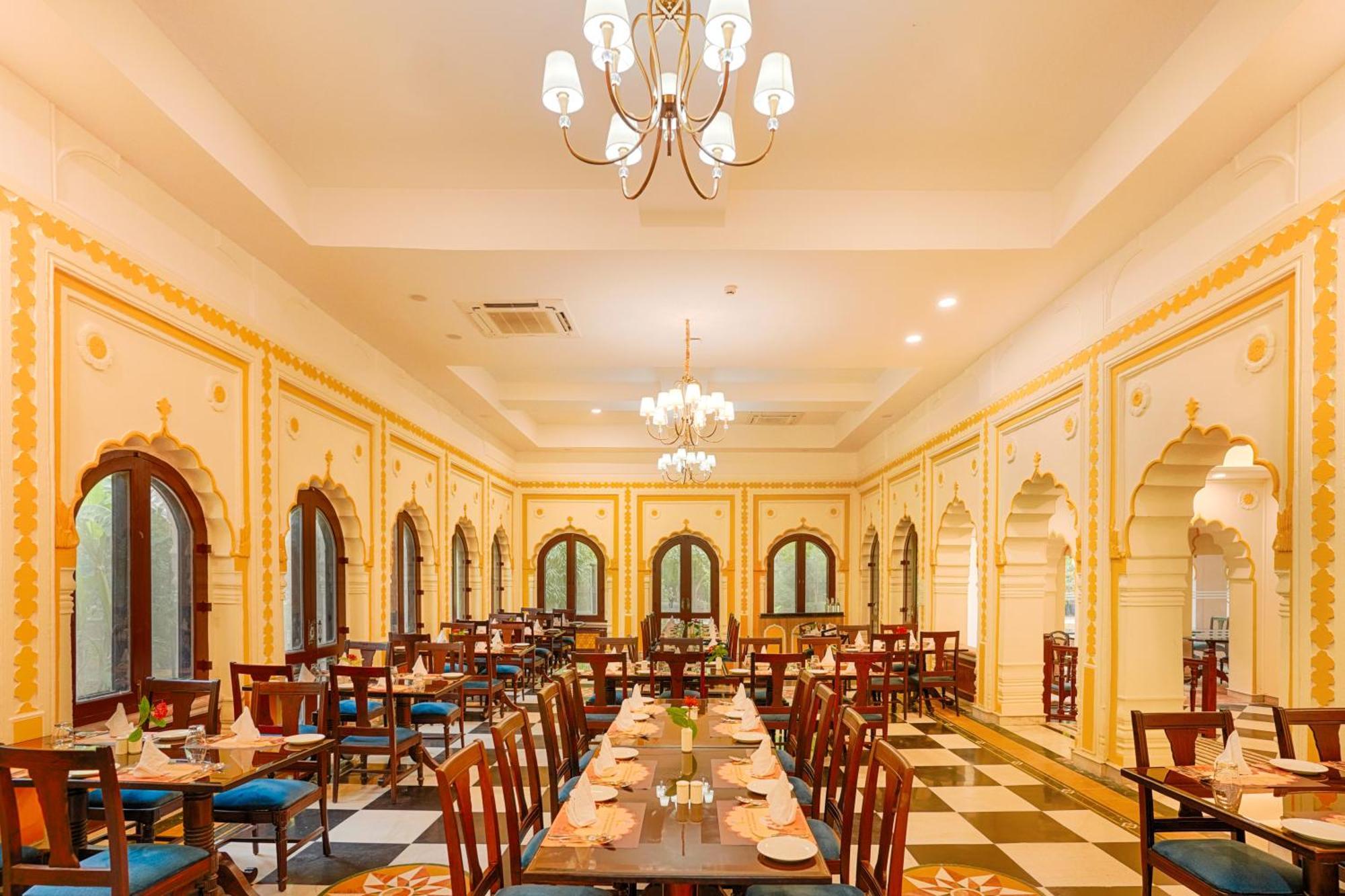 Club Mahindra Bharatpur Hotel Exterior photo